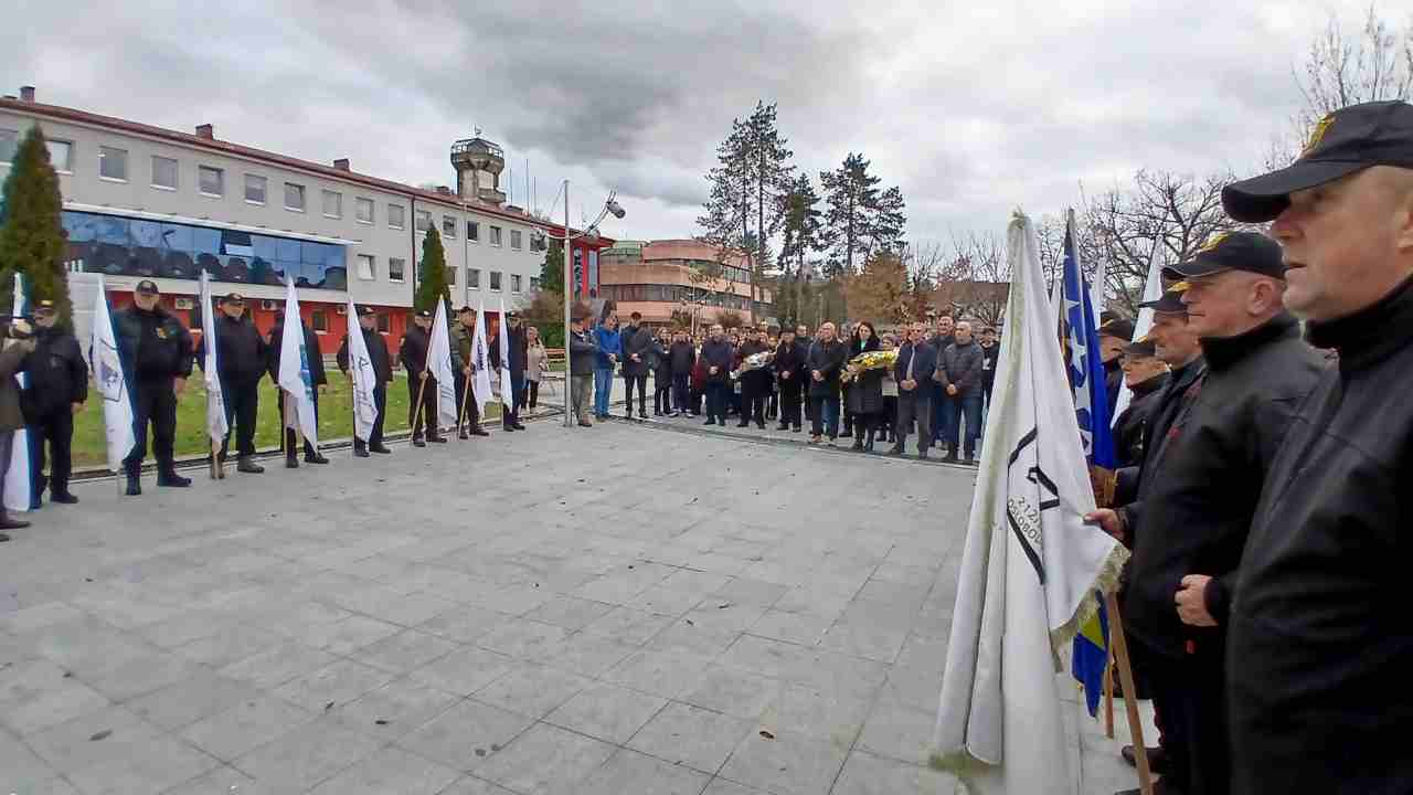 U Lukavcu obilježen Dan 212. brigade ARBiH – VIDEO