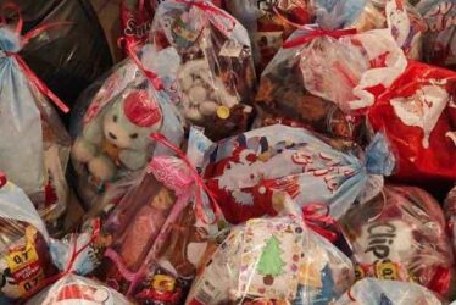 Podjela novogodišnjih paketića za djecu u MZ Poljice Gornje