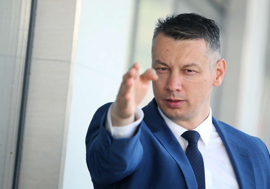 Uhapšen Nenad Nešić, ministar sigurnosti BiH, sa još šest osoba zbog korupcije