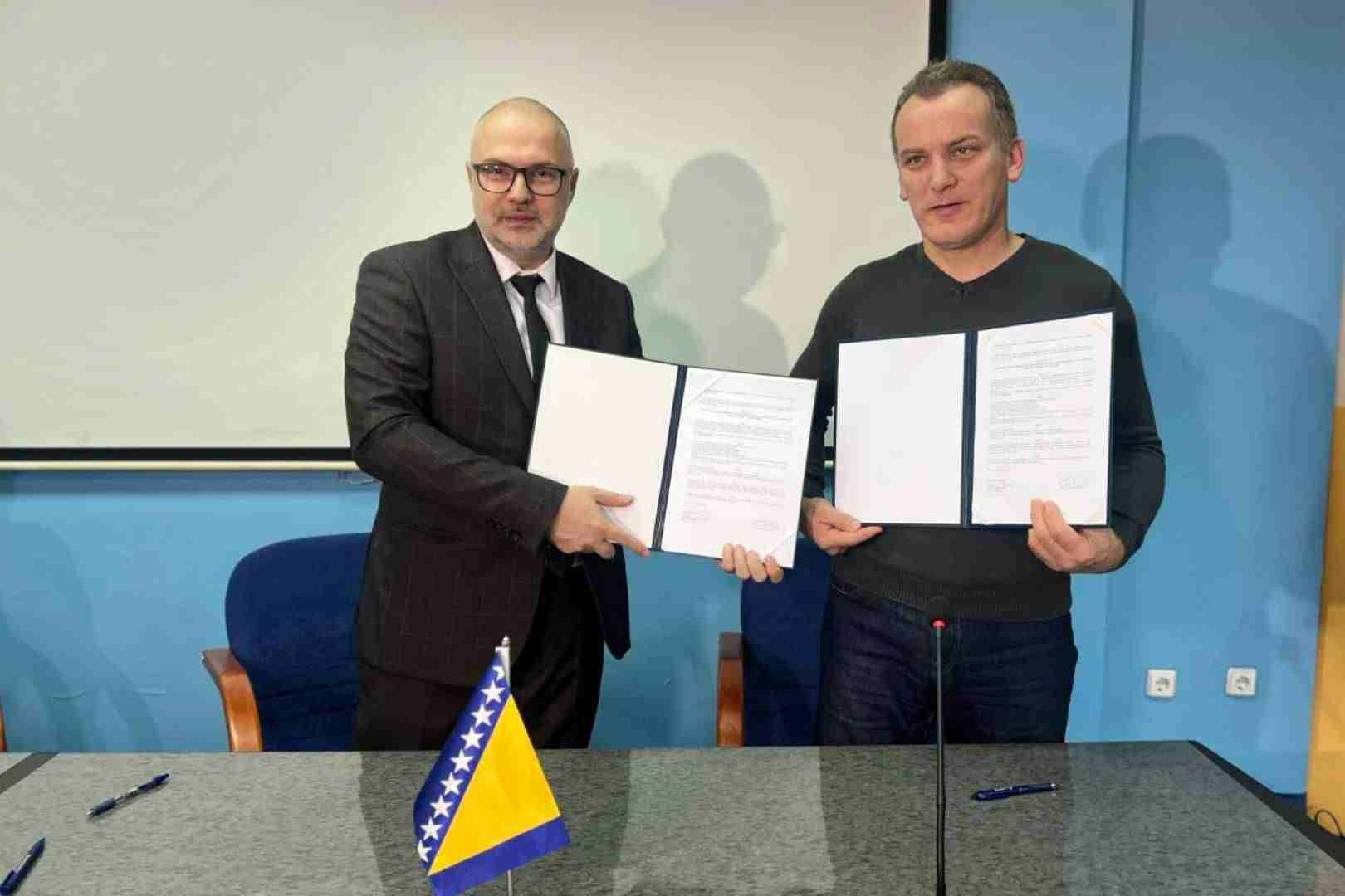 Tuzlanski kanton stipendira deficitarne zanate: Učenici dobili po 1.170 KM i plaćenu praksu