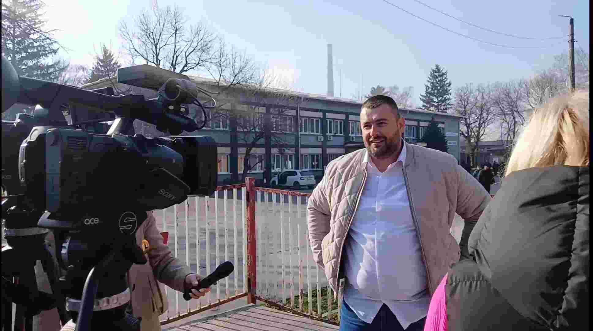 Radnici Koksare nezadovoljni platama: Problem su visina plate i toplog obroka – VIDEO