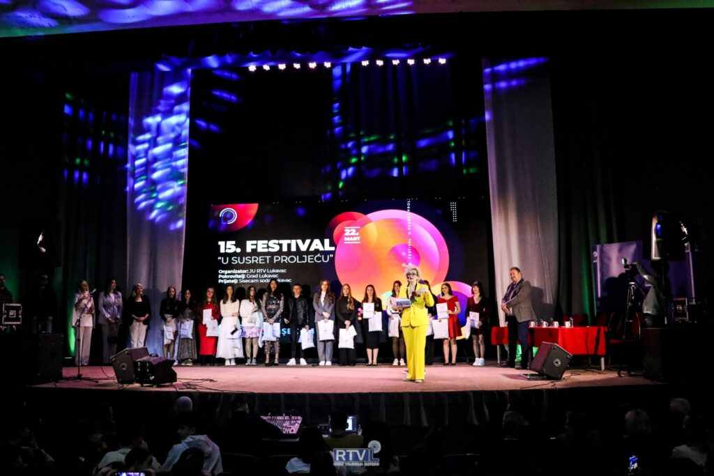 Festival “U susret proljeću” okupio mlade talente: Ema Habul odnijela pobjedu, takmičari nagrađeni izletom u Sarajevo