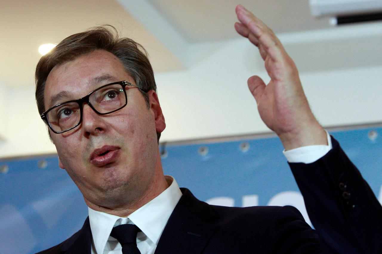 VUČIĆEV PACIFIZAM NA BALKANSKI NAČIN: Ne prodajemo oružje i oruđe, samo metke koji slučajno – ubijaju