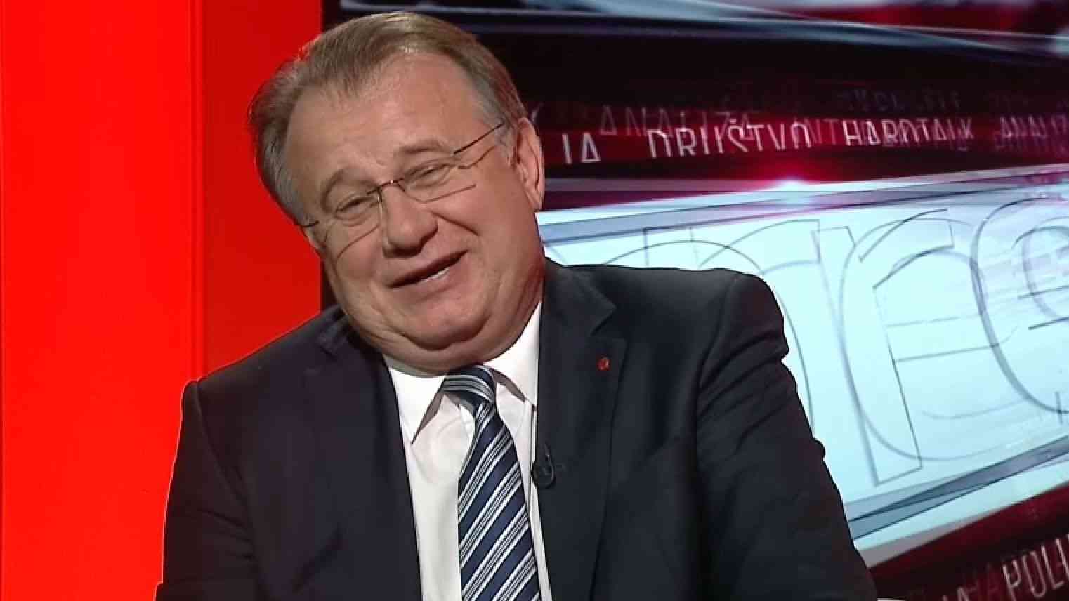 Kako će Nikšić objasniti ovo: Penzioneri s ispodminimalnim srazmjernim penzijama izostavljeni iz pomoći Vlade FBiH