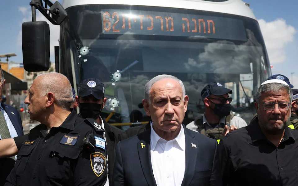 Šest mrtvih u napadu na autobus u Jerusalemu