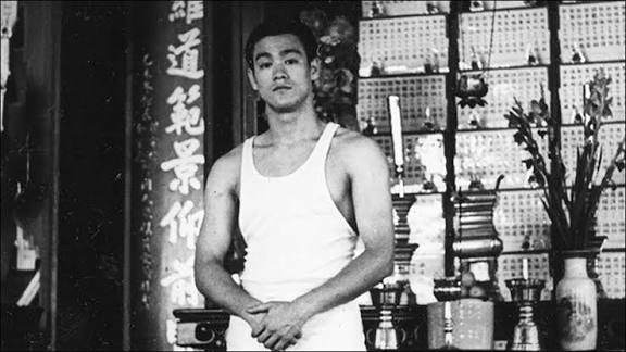 Bruce Lee i razlika u dužini nogu – slabost pretvorena u prednost