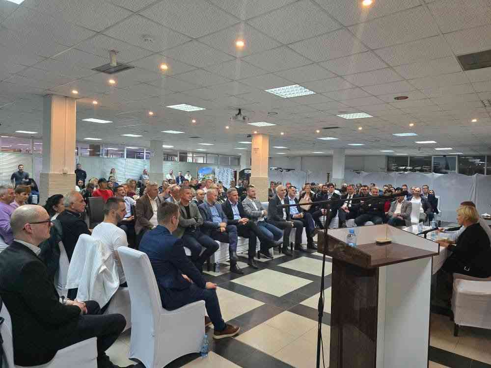 c1_20251026_10490426