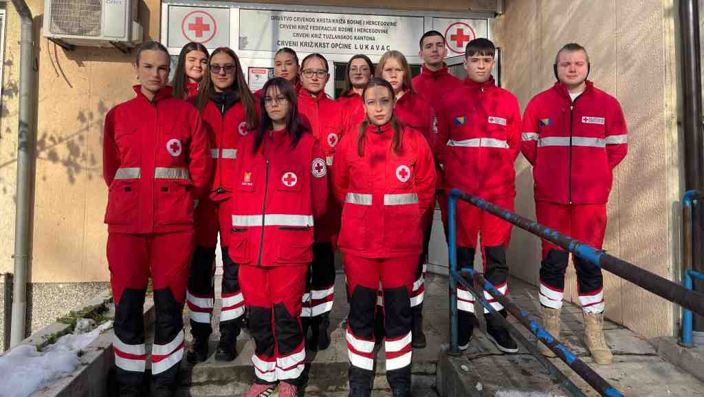 Volonteri Crvenog križa/krsta Lukavac učestvovali u obilježavanju Dana državnosti BiH