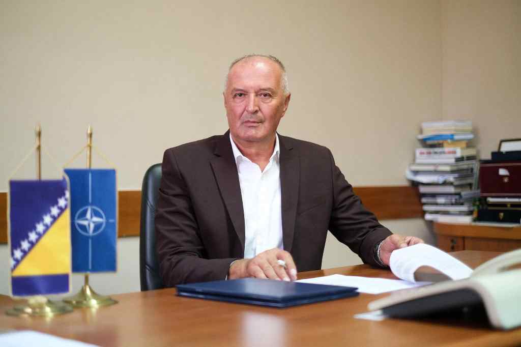 Helez odbio saglasnost za slijetanje vojnog aviona Mađarske u Banjoj Luci