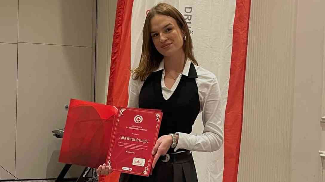Ajla Ibrahimagić proglašena volonterkom godine u Tuzlanskom kantonu