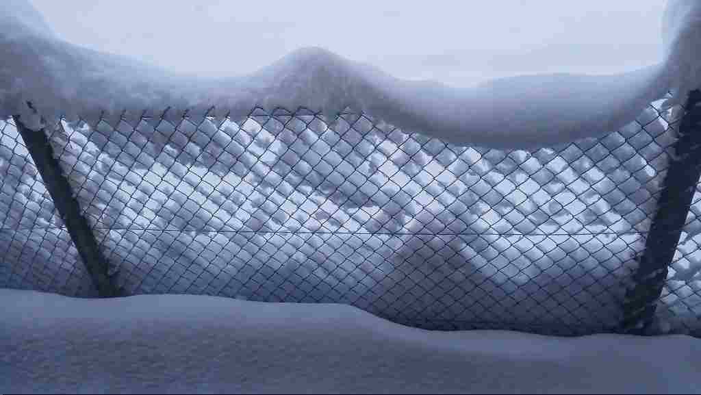 Tuzla jutros pod najdebljim snježnim pokrivačem u BiH: Izmjerena čak 44 centimetra