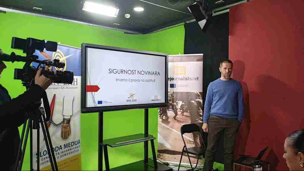 Digitalni napadi sve veći problem za novinare: Freelanceri posebno izloženi pritiscima