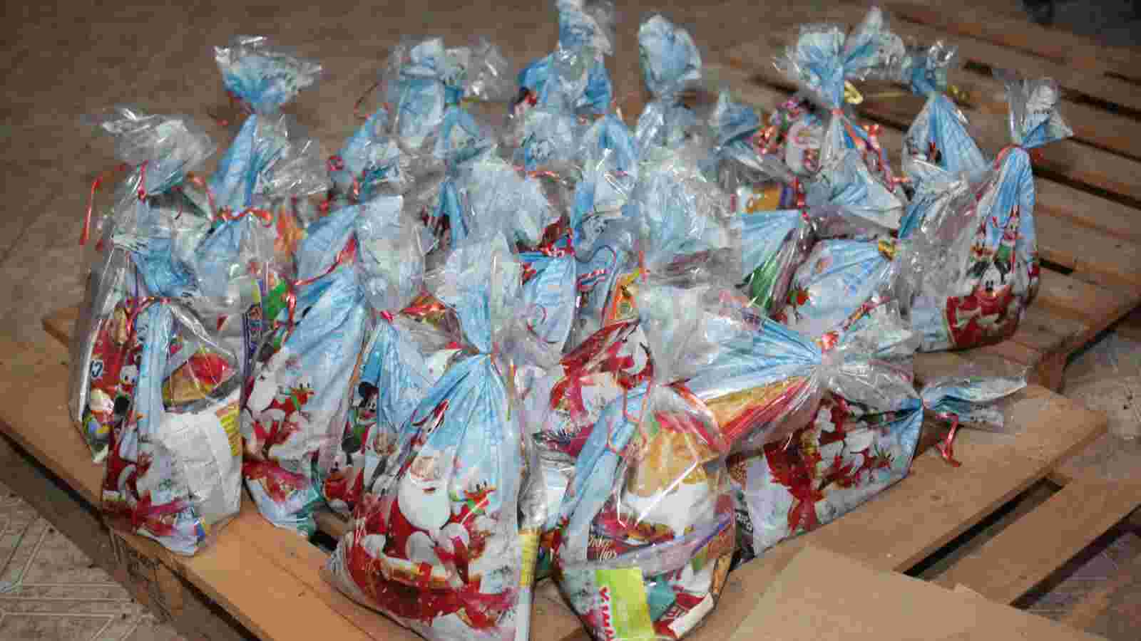 Novogodišnji paketići razveselili djecu u Huskićima