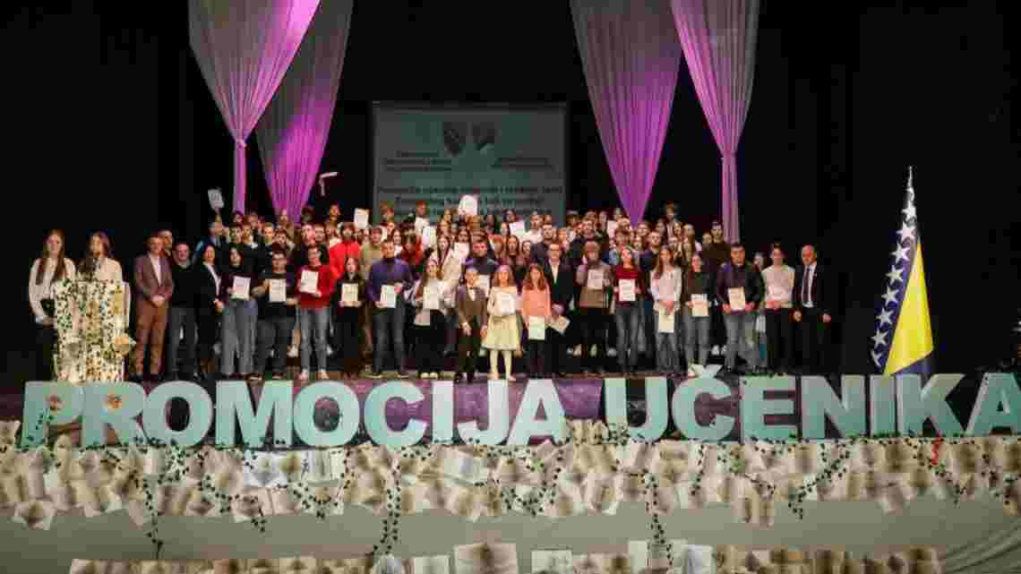 Na kraju 2025. godine, promovisano 138 najuspješnijih učenika Tuzlanskog kantona