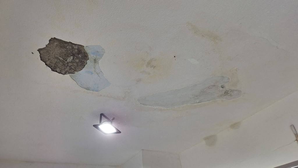 Sramota za vlast: Vijećnici ignorisali propadanje Doma kulture u Poljicu