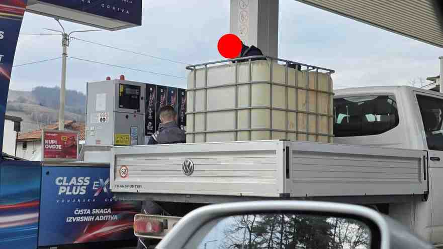 Da li benzinske pumpe u FBiH trebaju dozvoliti sipanje enormnih količina goriva u ogromne rezervoare?