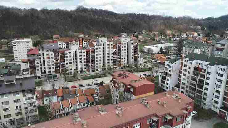 NAPAD U LUKAVCU: Socijalna radnica pretučena tokom službene dužnosti