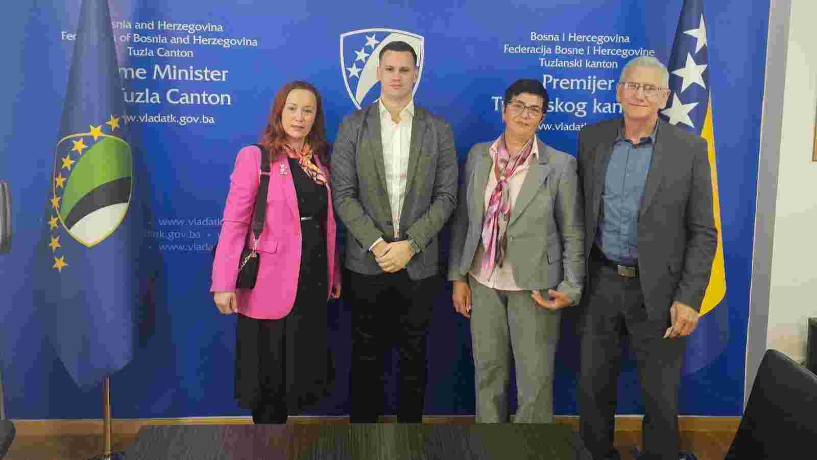 Kuglaški klub „Rad“ Lukavac traži rješenja: Premijer TK obećao pomoć nakon uvida u šokantno stanje kuglane