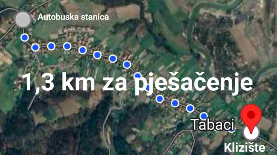 VEĆI DIO TABAKA ODSJEČEN OD PREVOZA: Autobus staje na jednom kraju sela, mještani primorani pješačiti na drugi kraj sela do autobusa