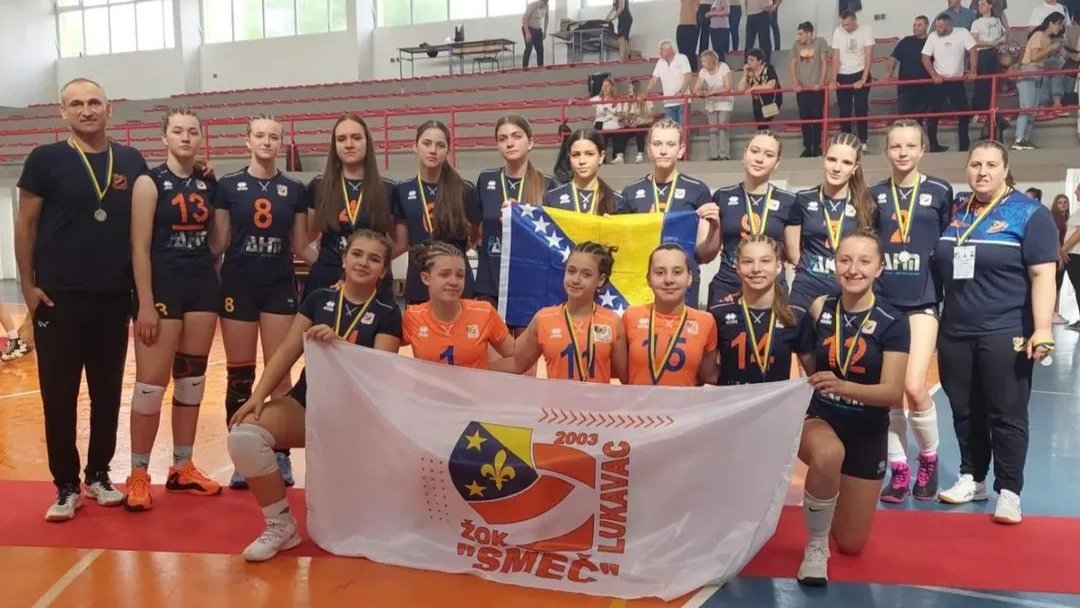 Srebro za ponos: Pionirke ŽOK „Smeč“ Lukavac viceprvakinje Bosne i Hercegovine