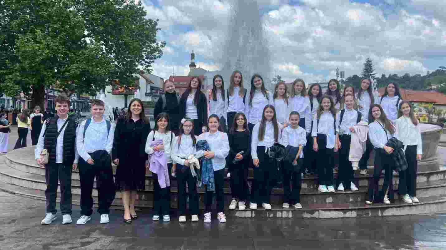 Hor OŠ Lukavac Grad osvojio nagradu za najbolji umjetnički dojam na Festivalu stvaralaštva 2026