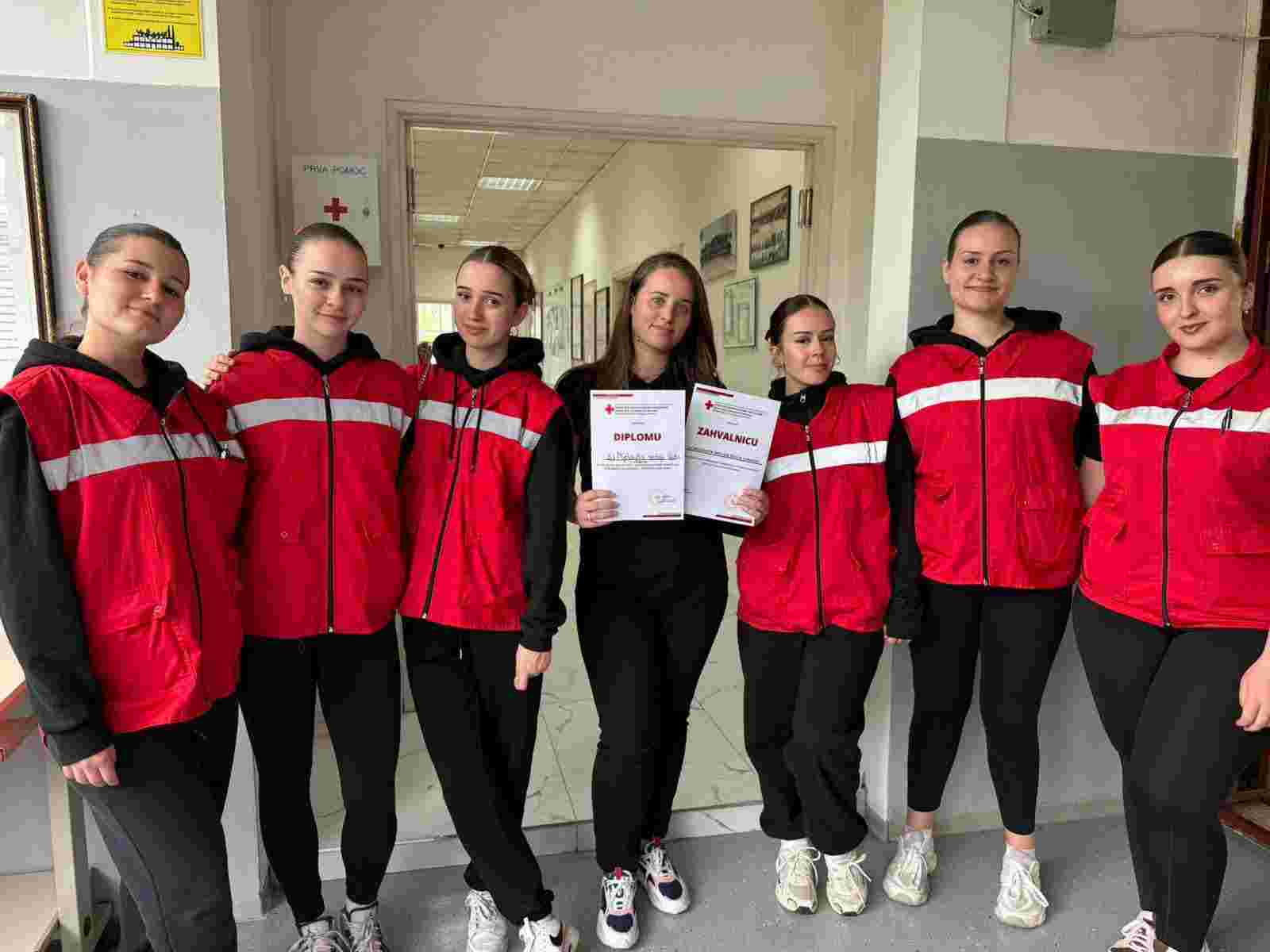 Mješovita srednja škola Lukavac ostvarila izuzetan uspjeh na takmičenju iz prve pomoći