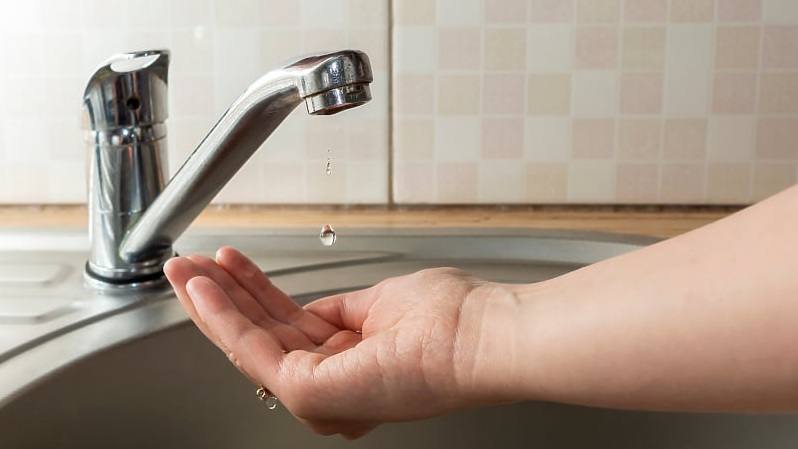 Lukavac sutra ponovo bez vode: Građanima najavljene redukcije do osam sati, dok se u sistemu gubi oko 60% vode