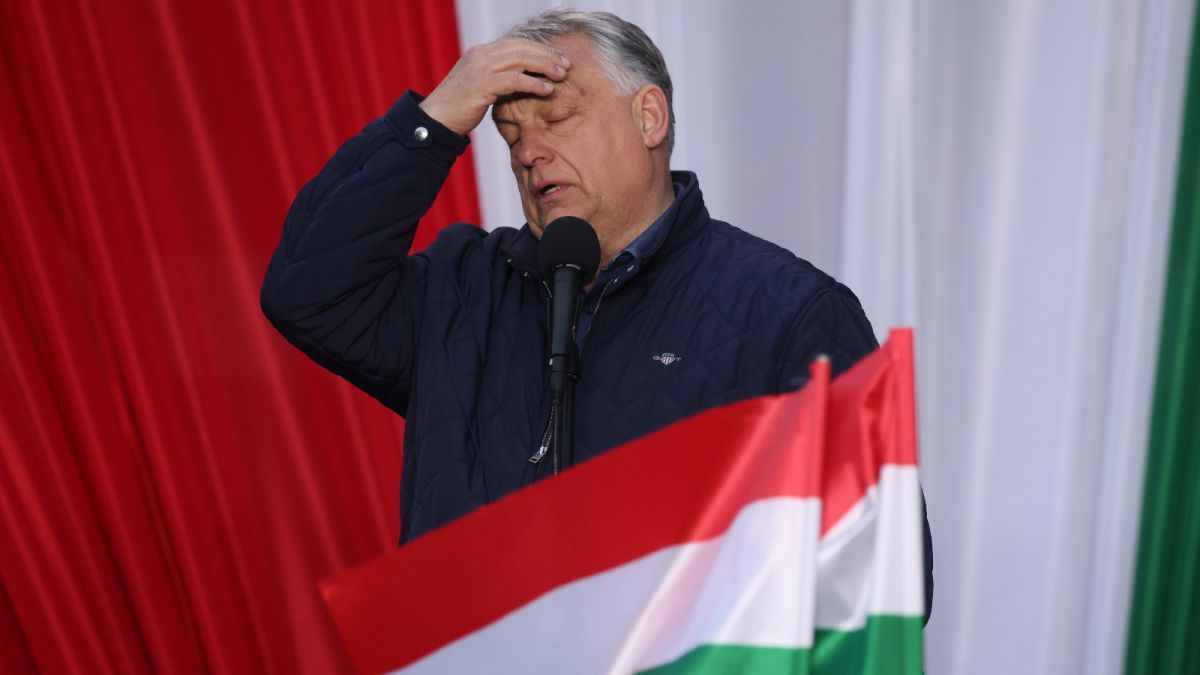 ORBÁNU ZATVORENA VRATA POVRATKA NA VLAST: Mađarski parlament ograničio mandate premijera