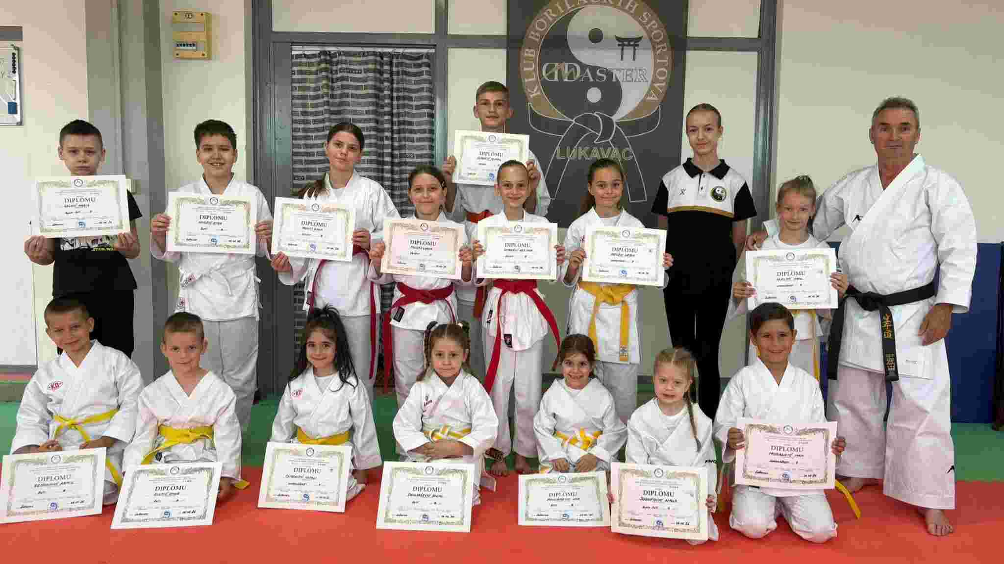 U KBS „Master“ Lukavac održano polaganje za viša učenička zvanja