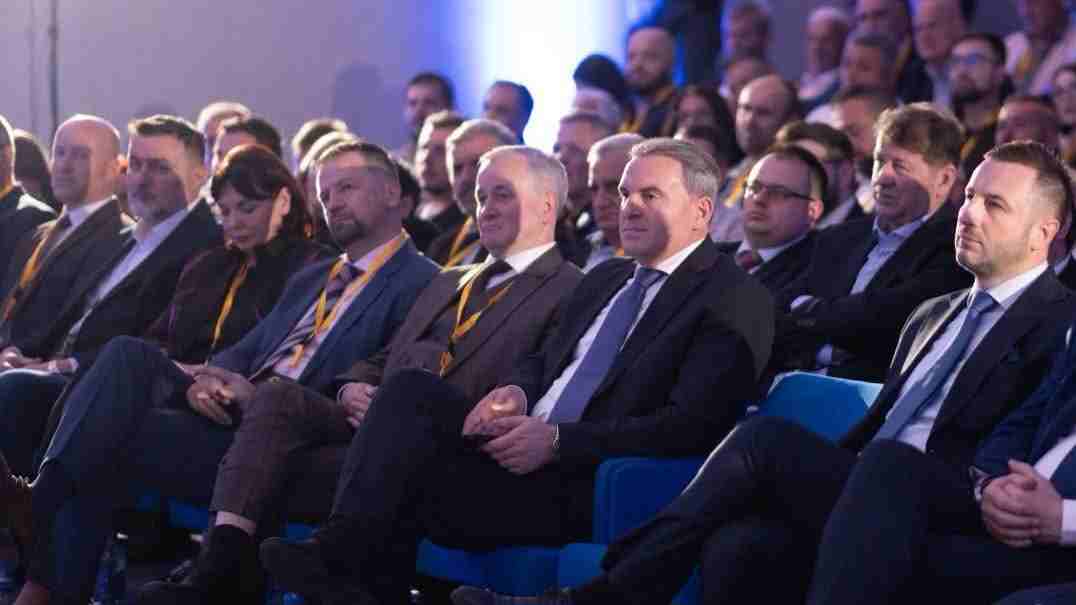 GLAVNI ODBOR STRANKE ZA BOSNU I HERCEGOVINU ODRŽAO SJEDNICU: USVOJENI KLJUČNI POLITIČKI I EKONOMSKI STAVOVI
