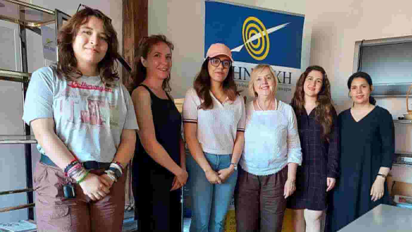 Novinarke iz MENA regije posjetile BH Novinare: Razgovori o slobodi medija, sigurnosti i rodnoj ravnopravnosti