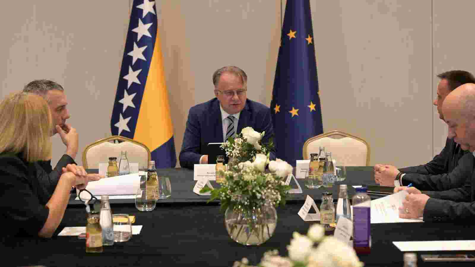 Vlada Federacije BiH se pohvalila da je uložila skoro 1,7 milijardi KM u Tuzlanski kanton od 2023. godine do danas