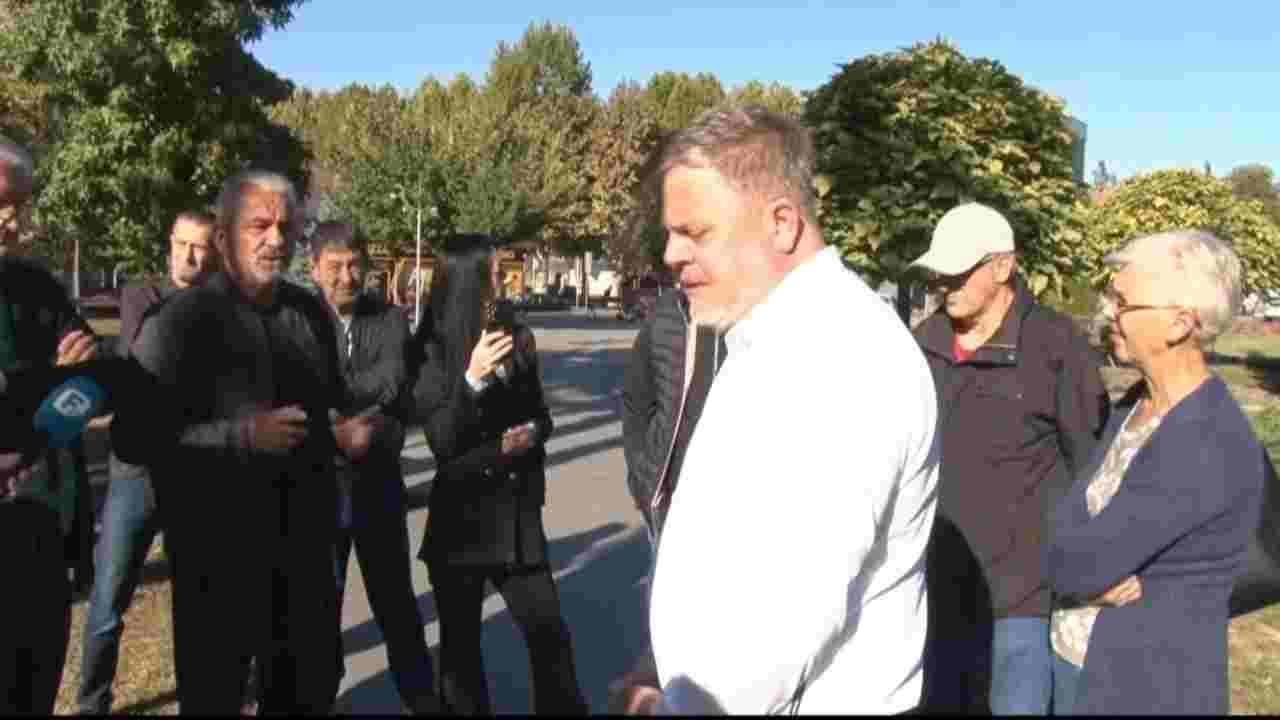 Bivši radnici Koksare protestovali ispred Gradske uprave Lukavac: Traže da im se isplate potraživanja
