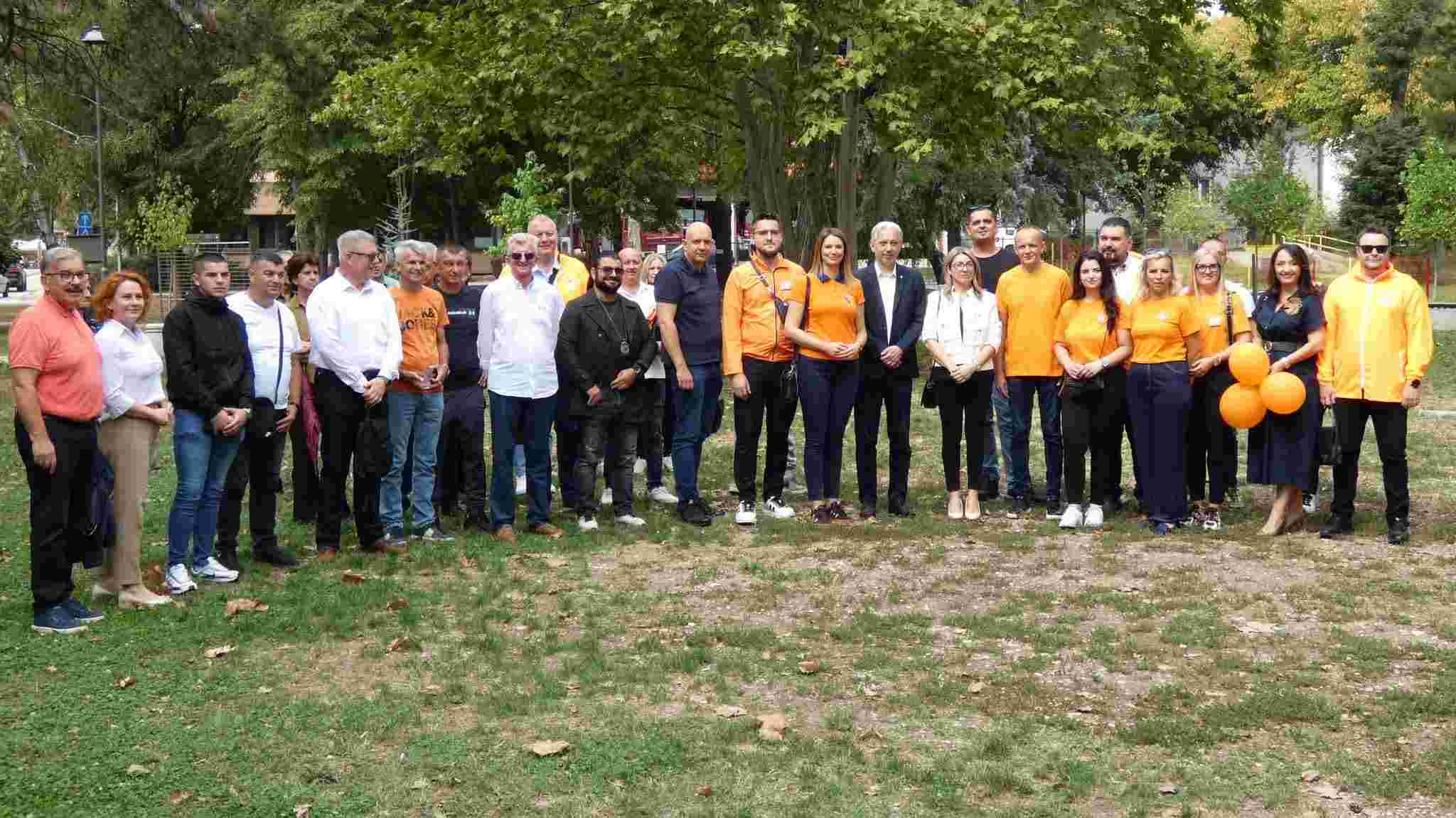 Demokratska Fronta BiH u Lukavcu uz kafu s građanima: Kovačević, Begić i Lazović o izborima i budućnosti BiH