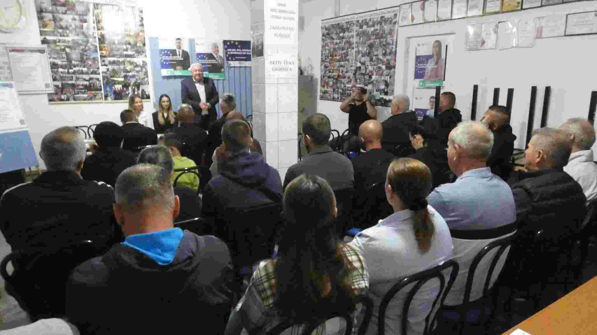 PDA Lukavac u Gnojnici predstavila kandidate i program koalicije “Naprijed za evropsku BiH – Zajedno” – FOTO/VIDEO